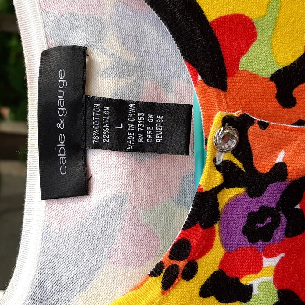 Cable & Gauge Multicolor Floral Cardigan - Picture 2 of 6